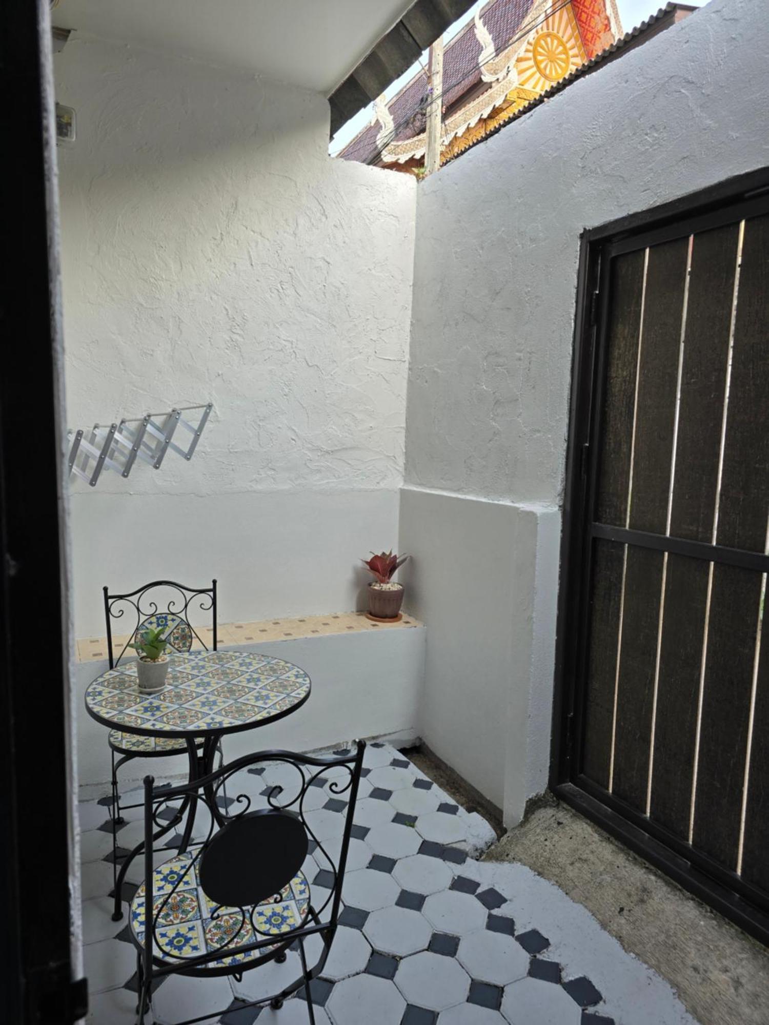 The Old City Rooms Chiang Mai Exterior photo